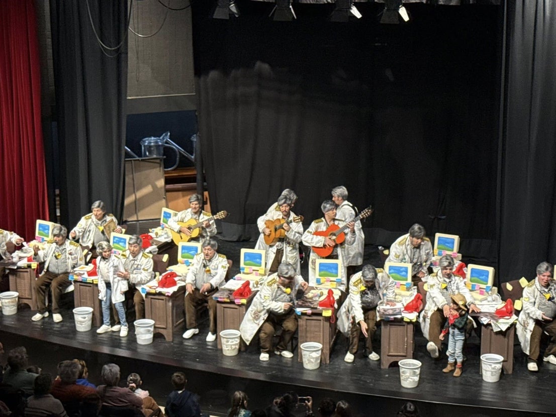 El Certamen de Murgas del Carnaval 2026 llena de ingenio la Casa de la Cultura