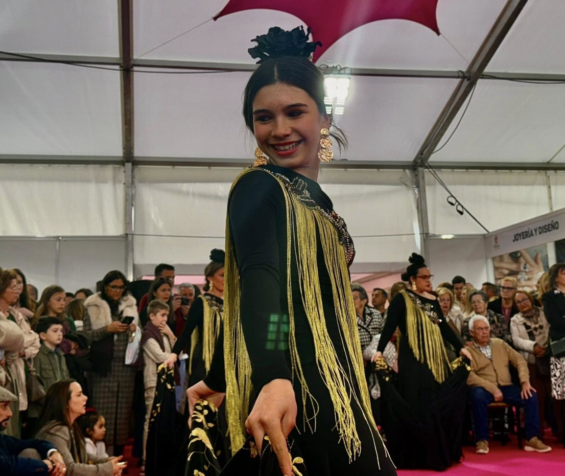 La exhibición del grupo de baile 'Aire Flamenco' encandiló al público