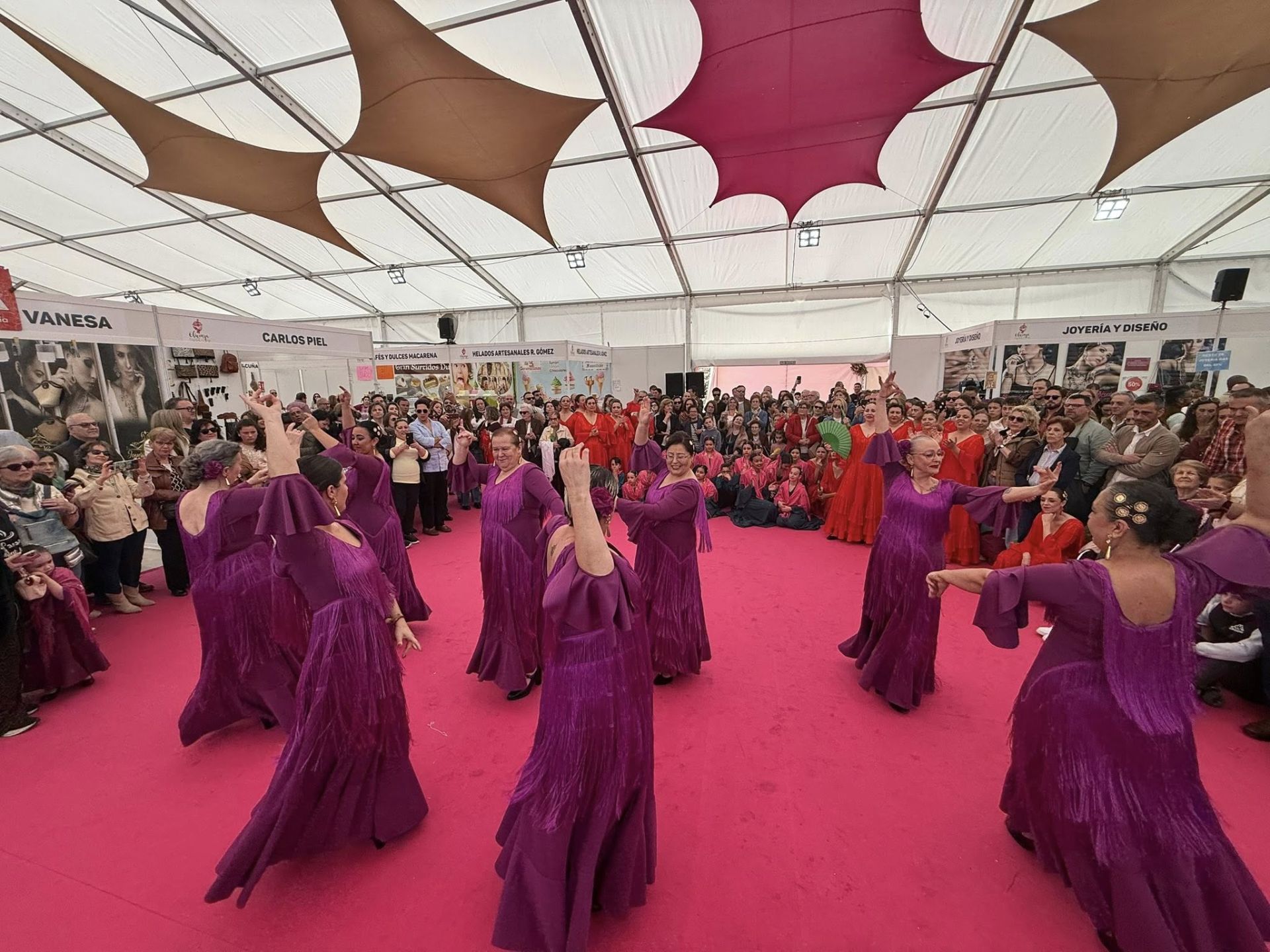 La actuación de 'Olivenza es Flamenca' cerró el programa cultural de la Feria