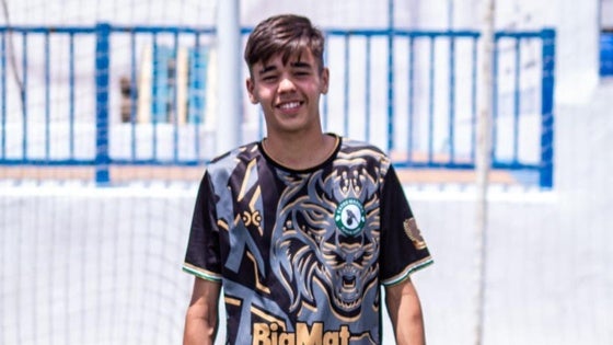 Miguel Placeres, de la cantera del GMD Olivenza, compite en la División de Honor cadete