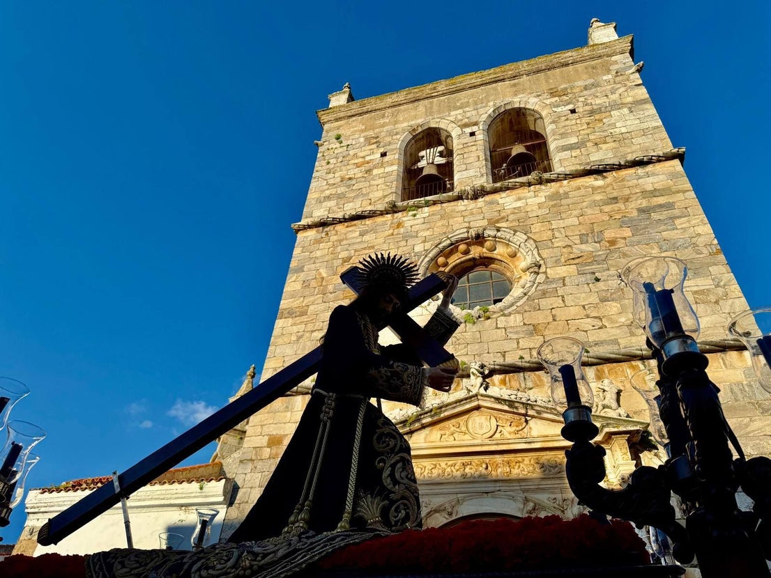 Patrimonio, tradición y fervor se aúnan en la procesión del Señor de los Pasos