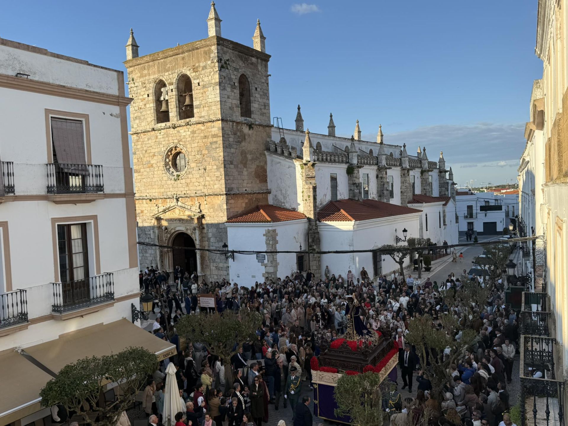 Patrimonio, tradición y fervor se aúnan en la procesión del Señor de los Pasos