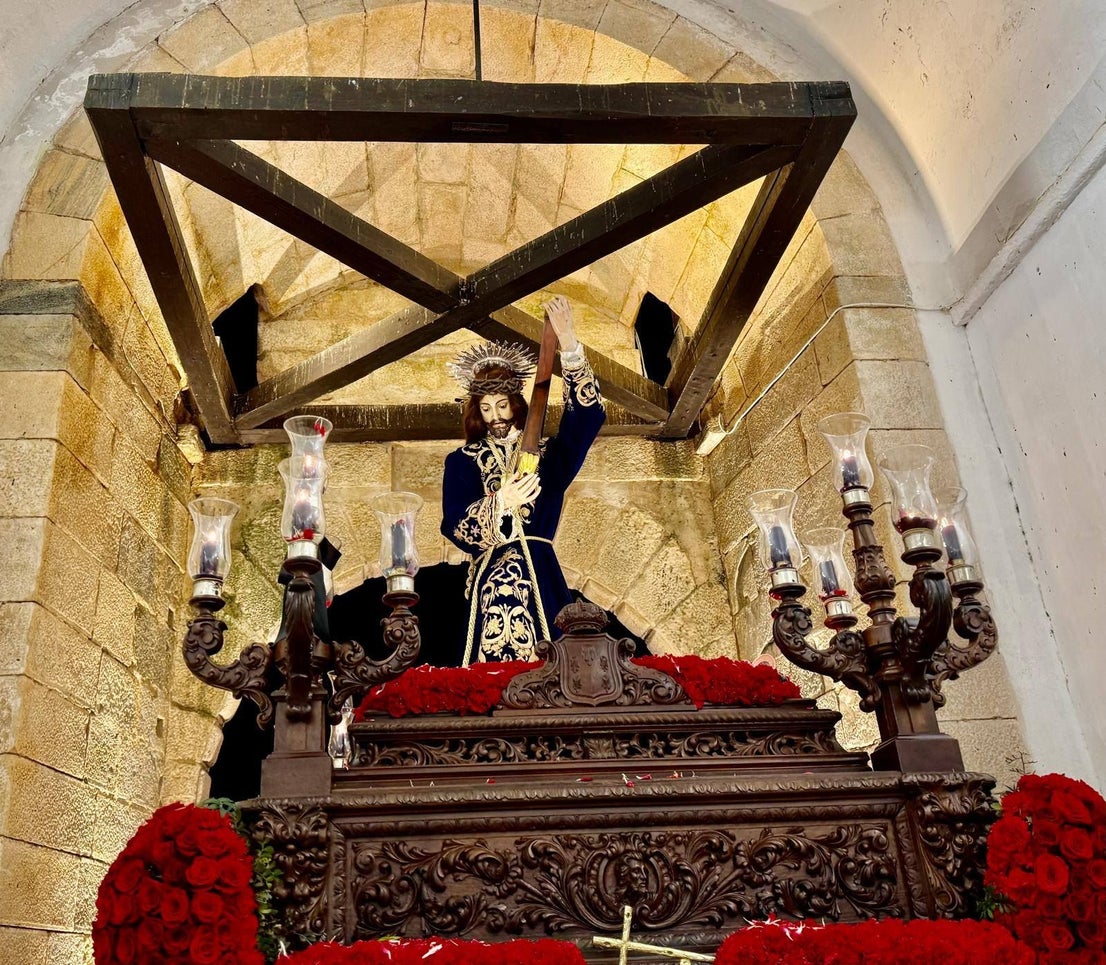 Patrimonio, tradición y fervor se aúnan en la procesión del Señor de los Pasos