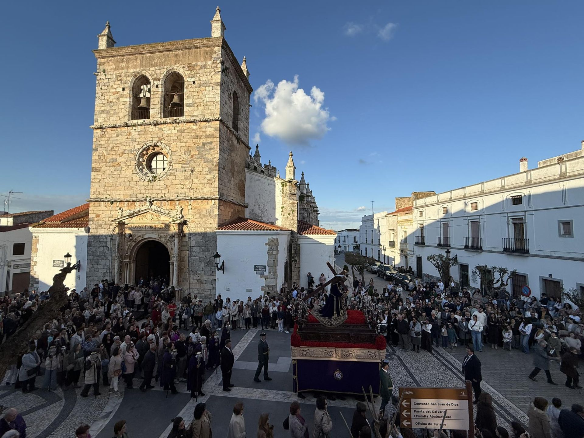 Patrimonio, tradición y fervor se aúnan en la procesión del Señor de los Pasos