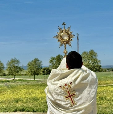 La bendición de los campos puso el broche final a la Semana Santa de Olivenza