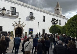 Música y lectura de un manifiesto para poner en valor la riqueza cultural gitana