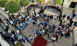 La comunidad educativa local da visibilidad al autismo por su día Mundial