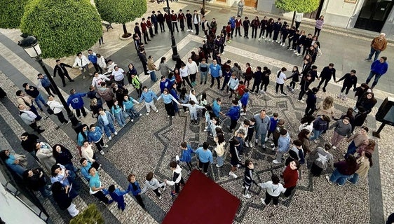 La comunidad educativa local da visibilidad al autismo por su día Mundial