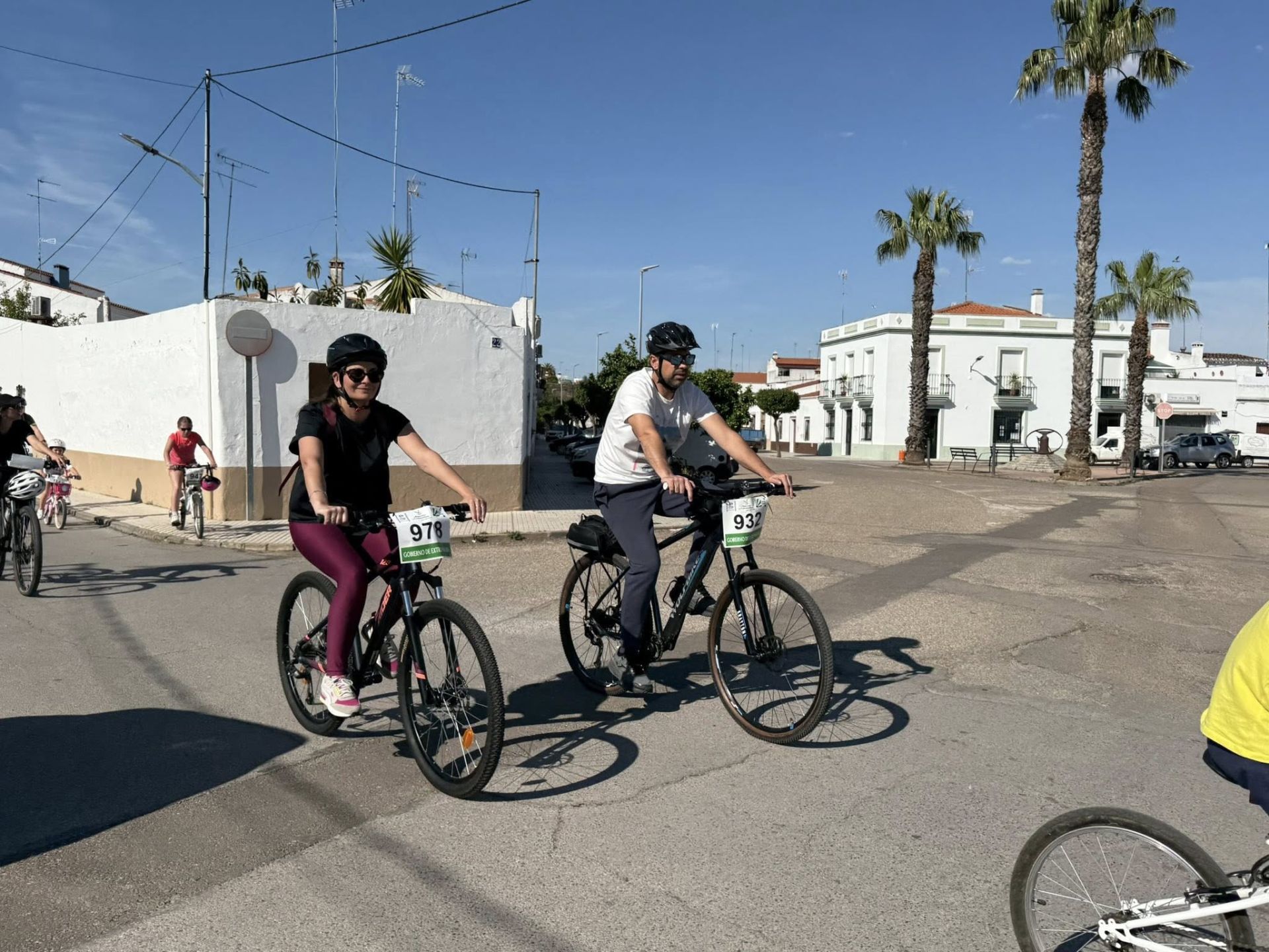 Olivenza se vuelca con el deporte y la convivencia en una jornada participativa en sus calles