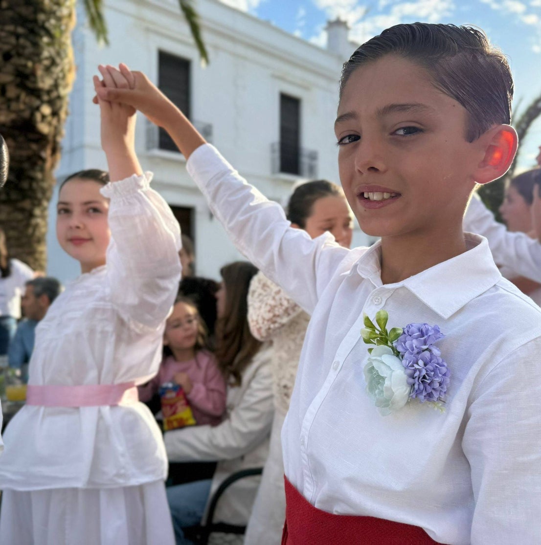 Los Chaparritos vuelven a dar vida a la tradición oliventina de 'La Maya'
