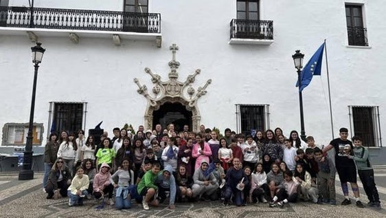 Foto de familia de los particpantes.