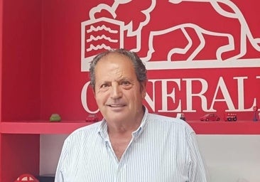Joaquín García, más de 40 años atendiendo a los vecinos de Olivenza