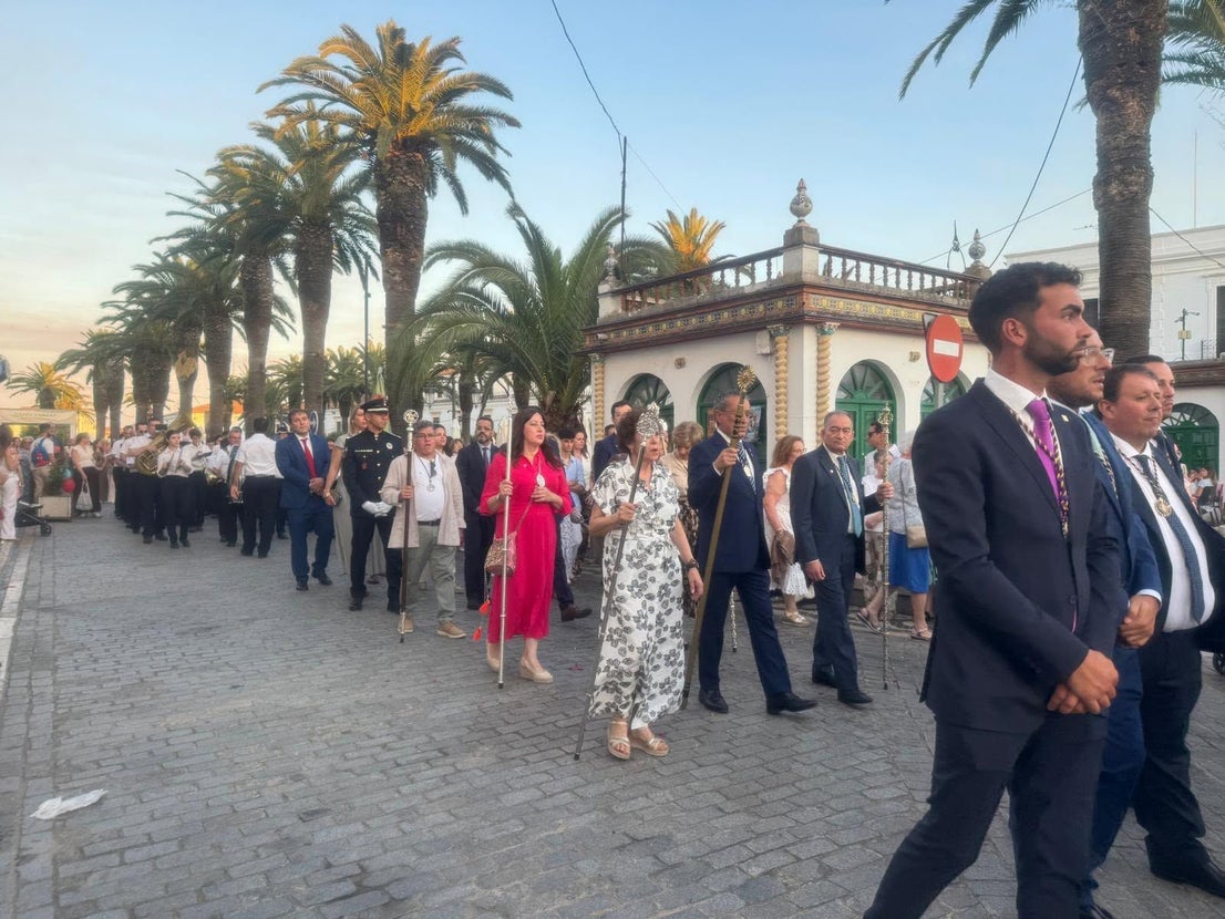 Ochenta y cinco niños y niñas de Olivenza protagonizan la procesión del Corpus Christi
