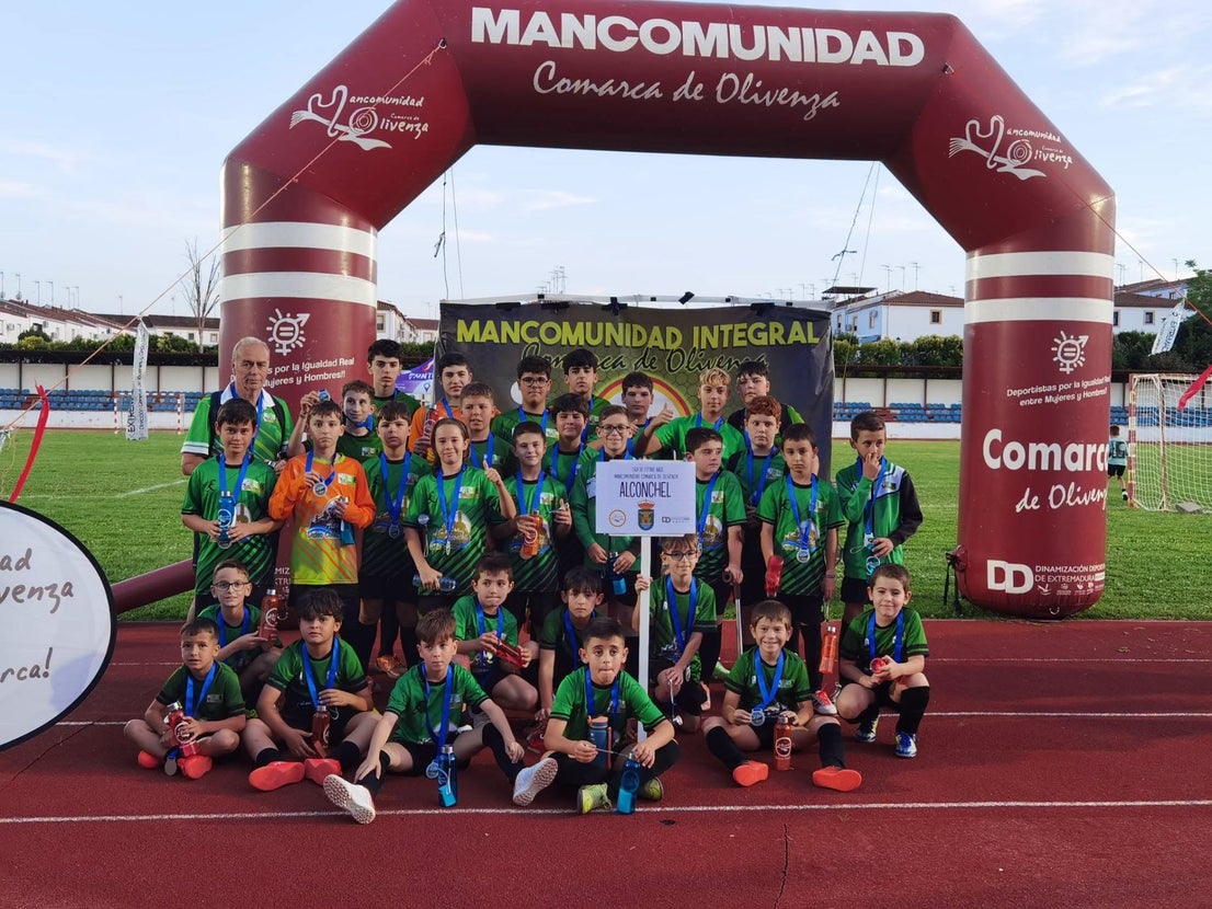 Más de 700 jóvenes de 13 municipios clausuran las ligas mancomunadas de fútbol y voleibol