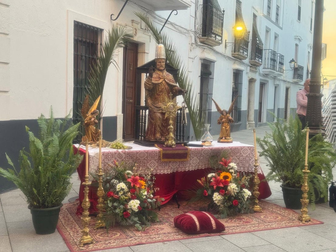 Ochenta y cinco niños y niñas de Olivenza protagonizan la procesión del Corpus Christi