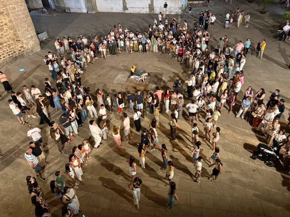 La Asociación de Mujeres 'Las Raparigas' gana el concurso de Muñecas de San Juan