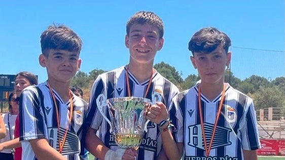Tres jóvenes oliventinos se proclaman campeones de la Spain ESEI Cup 2026