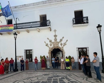 Los vecinos muestran su solidaridad con las víctimas de los incendios en Almería