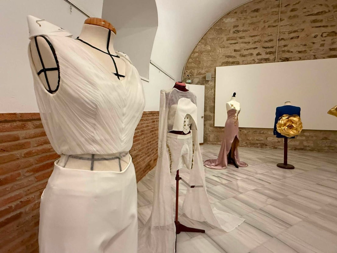 Las hermanas Rodríguez Ramallo deslumbran con su colección de moda 'Desde Olivenza, Due'
