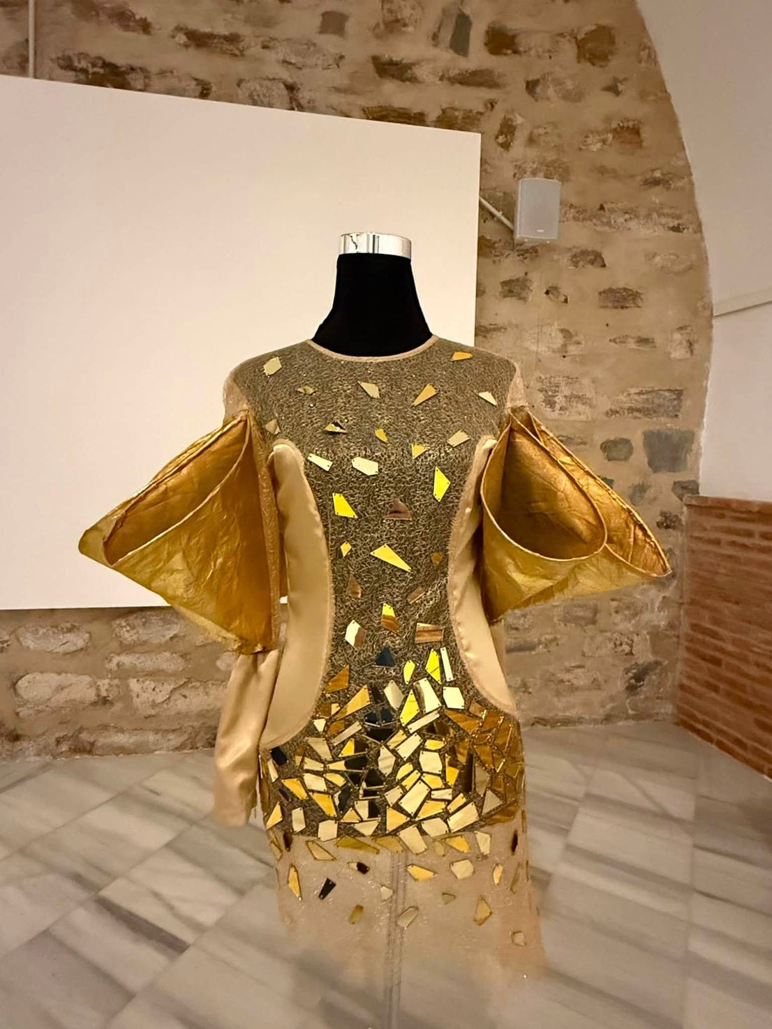 Las hermanas Rodríguez Ramallo deslumbran con su colección de moda 'Desde Olivenza, Due'