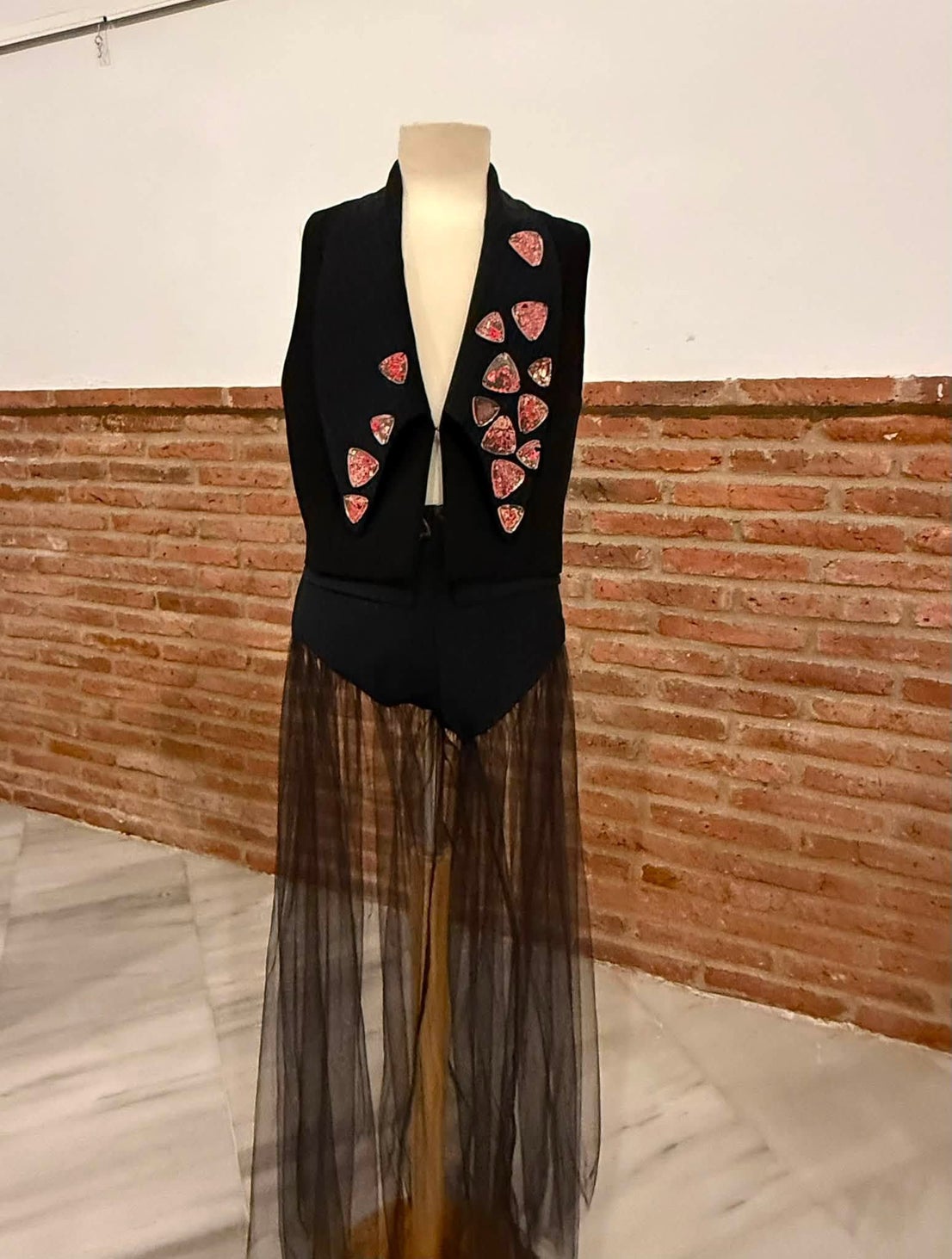 Las hermanas Rodríguez Ramallo deslumbran con su colección de moda 'Desde Olivenza, Due'