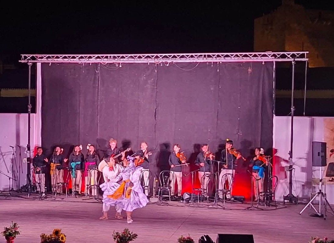 El folclore extremeño y mexicano se dieron cita en el XVII Festival Choni Ramallo