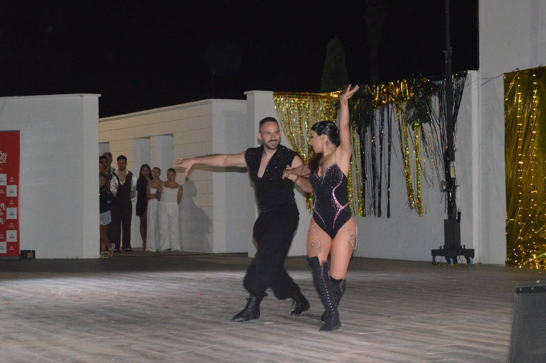 El XVIII Festival de Bailes Alson concentra más de cien bailarines de todas las edades