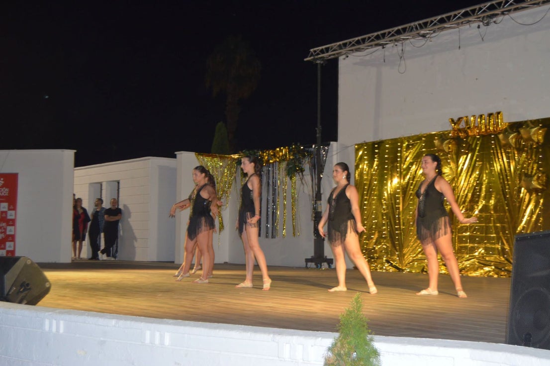 El XVIII Festival de Bailes Alson concentra más de cien bailarines de todas las edades