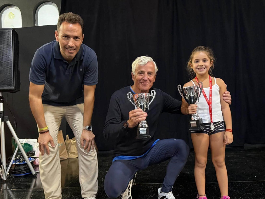 Más de 200 deportistas en la V Carrera Popular a pesar de la lluvia