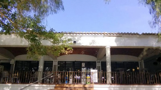 Abierto el proceso de licitación para el bar de la piscina municipal