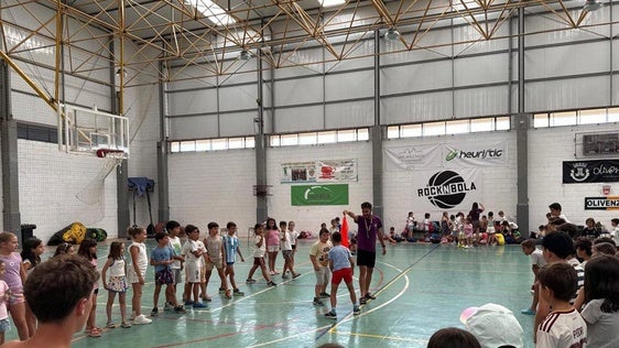 El Ayuntamiento va a constituir una bolsa de empleo de Monitores Deportivos