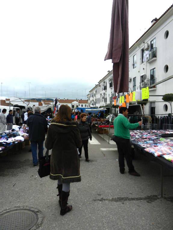 Dia de mercadillo en Olivenza. 
