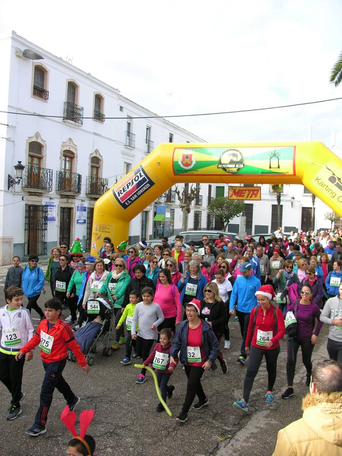 Más de medio millar de personas participan en la V Carrera Solidaria de Aprosuba14
