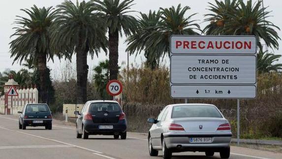 Carretera de Olivenza a su paso por el Corazón de Jesús, de Badajoz. 