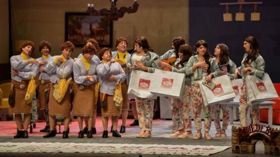 Las madres antiguas y modernas de Los 3W estarán en la final del Concurso de Murgas de Badajoz 2018. HOY