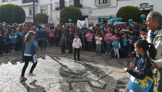 Participantes en la conmemoración. 
