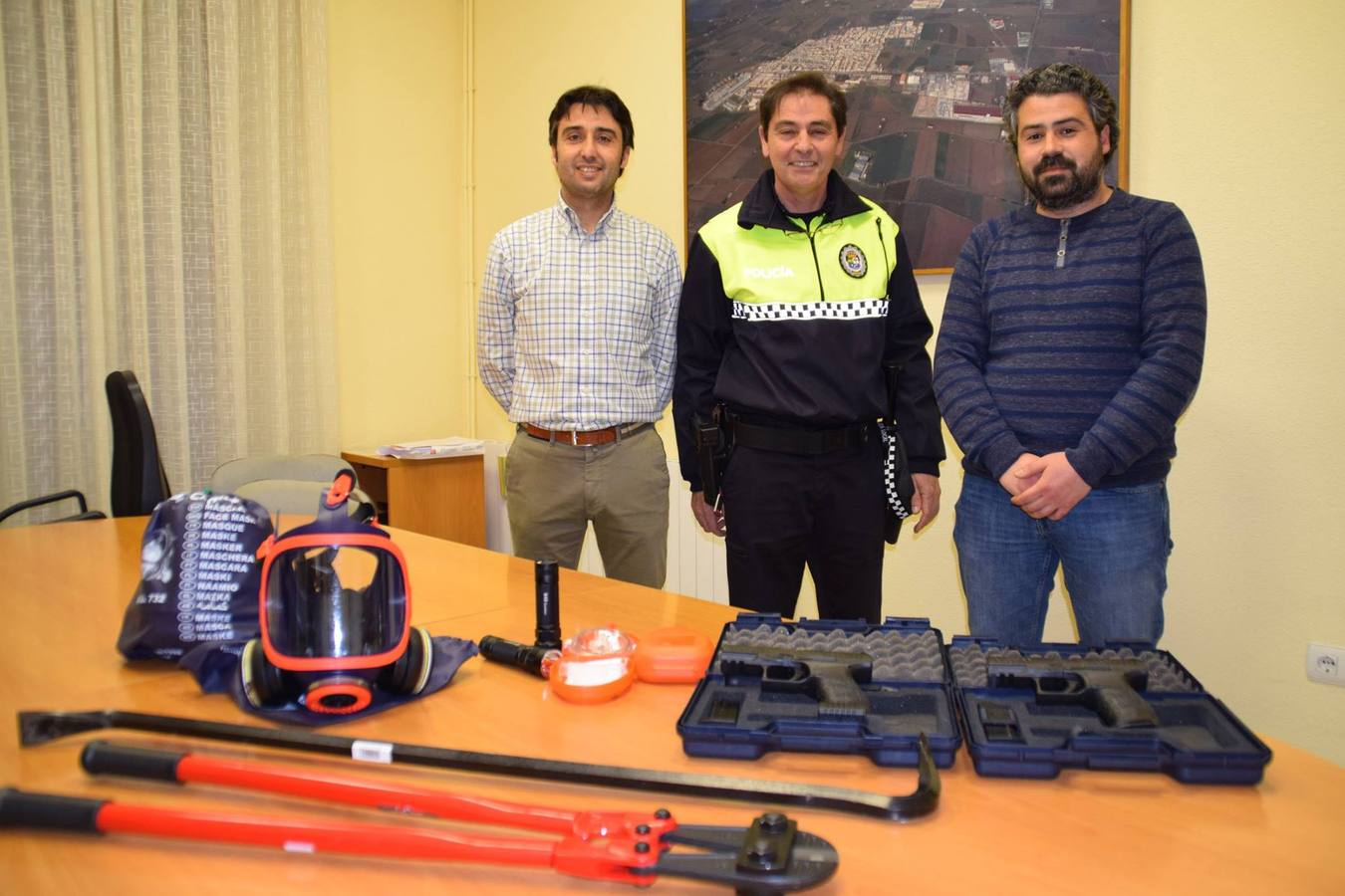 El Ayuntamiento adquiere nuevo material para el cuerpo de Policía Nacional