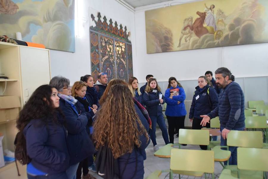 Jairo Naranjo con los alumnos y alumnas de la Escuela en el Palacio del Marqués