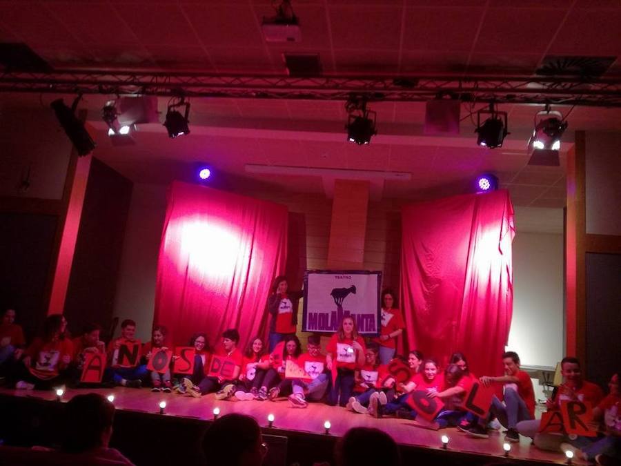 Molamanta: 10 años de Teatro Escolar