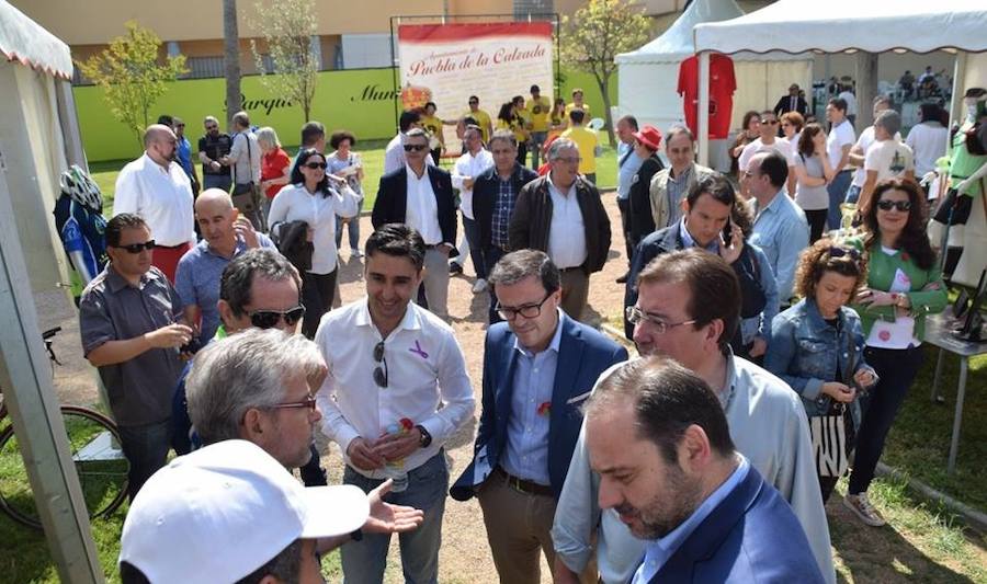 Vara y Áblaos en uno de las casetas de la muestra Junto al alcalde de Puebla