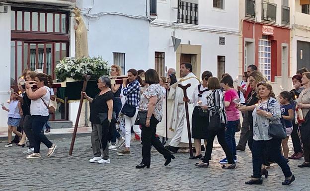 La procesión a su paso por la Plaza de Extremadura 