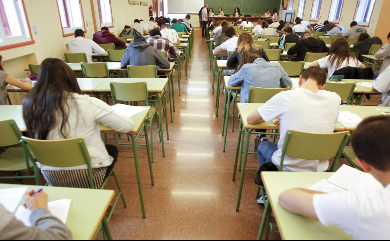 Una treintena de alumnos del IES Quintana se enfrentan mañana a la EBAU