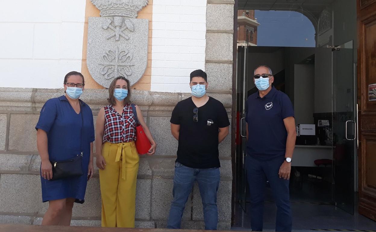 La fundación del Banco de Alimentos de Badajoz visita ActúaQuintana