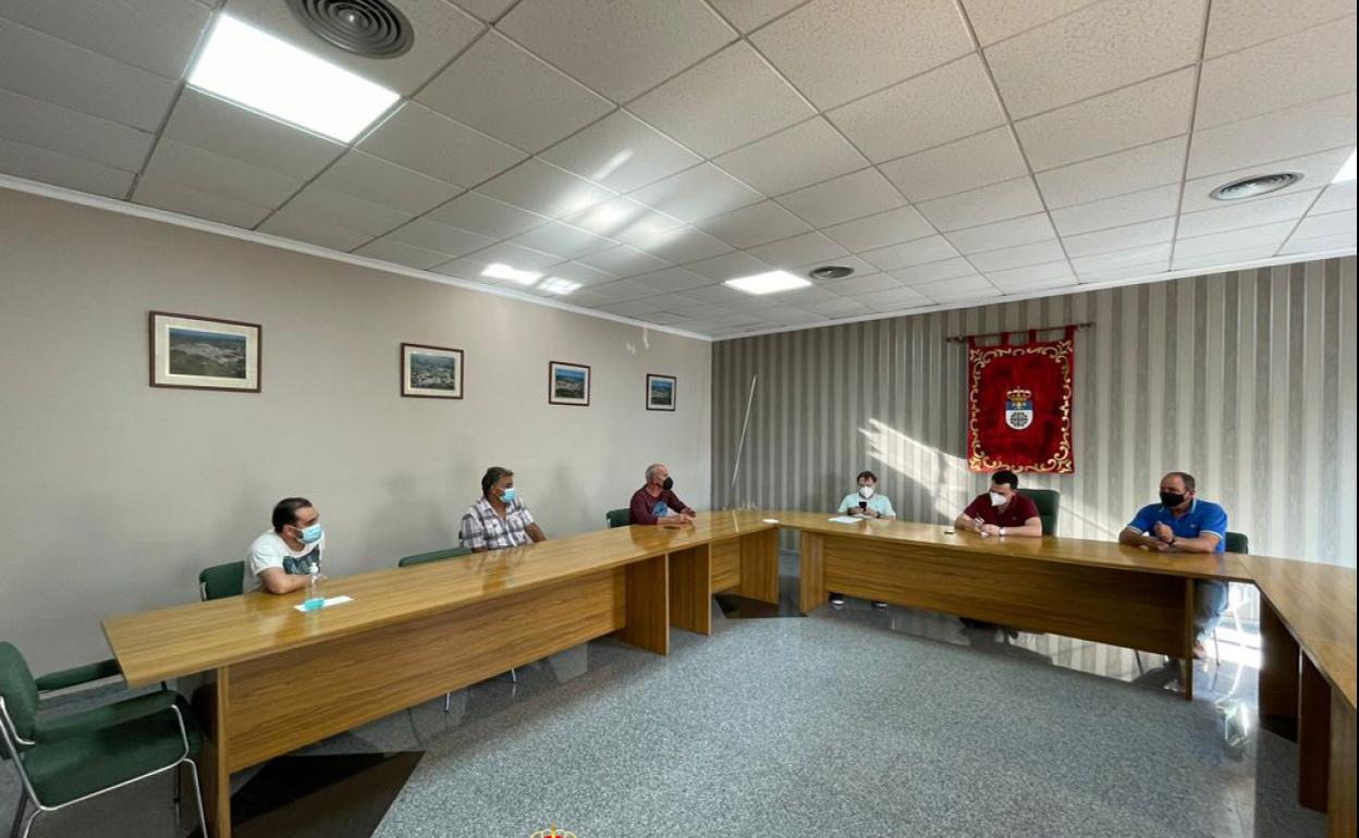 La reunión del alcalde con representantes de 'Orgullo ambulante' 