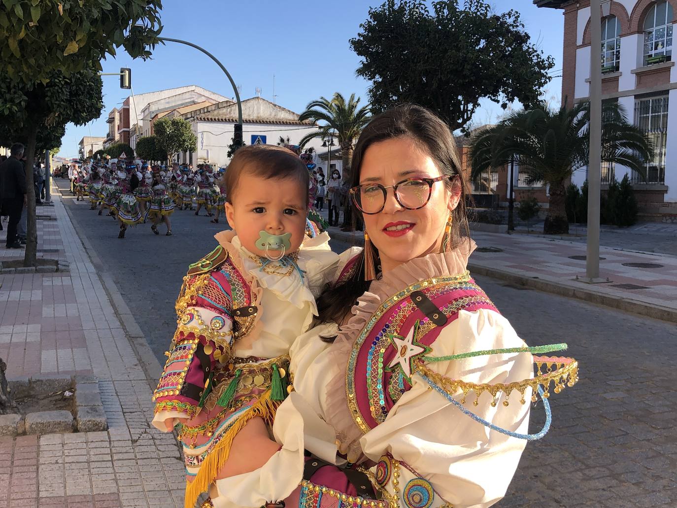 Fotos: El desfile de adultos hace brillar las calles de Quintana