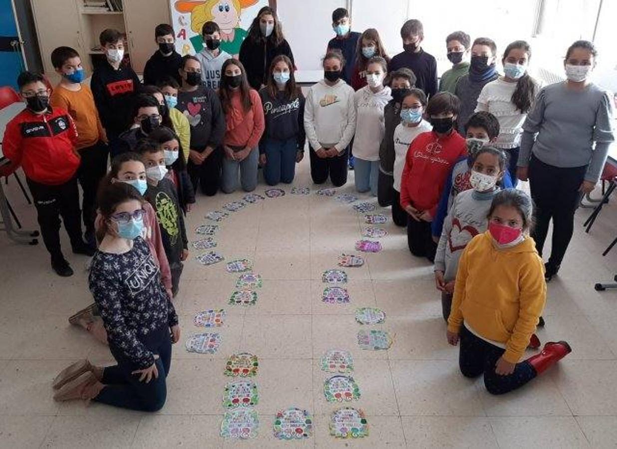 Fotos: Alumnos de todos los cursos del colegio trabajan por la igualdad en el 8 de marzo
