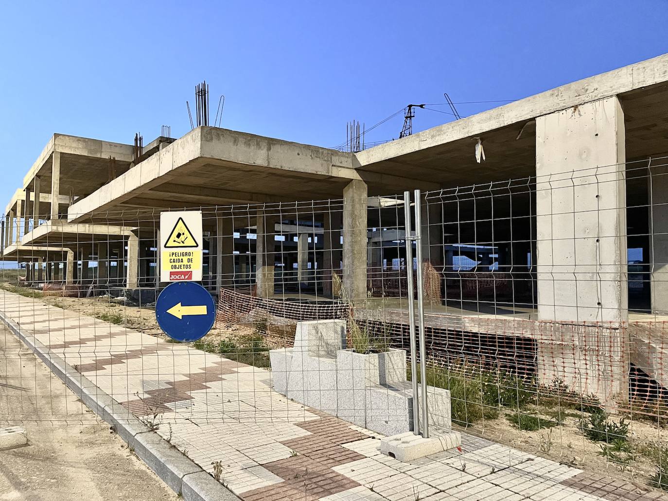 La construcción del nuevo colegio se frena por falta de materiales