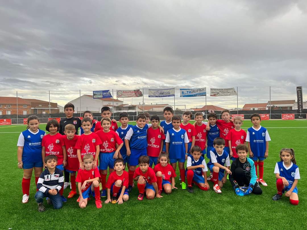 Victoria del Alevín A en Villanueva y derbi local en categoría benjamín