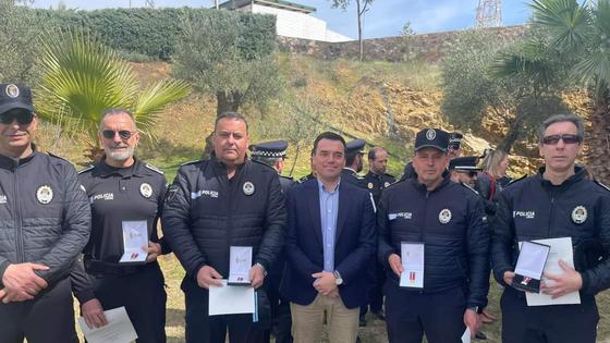 Cinco agentes de Quintana son condecorados en el día de la Policía Local de Quintana
