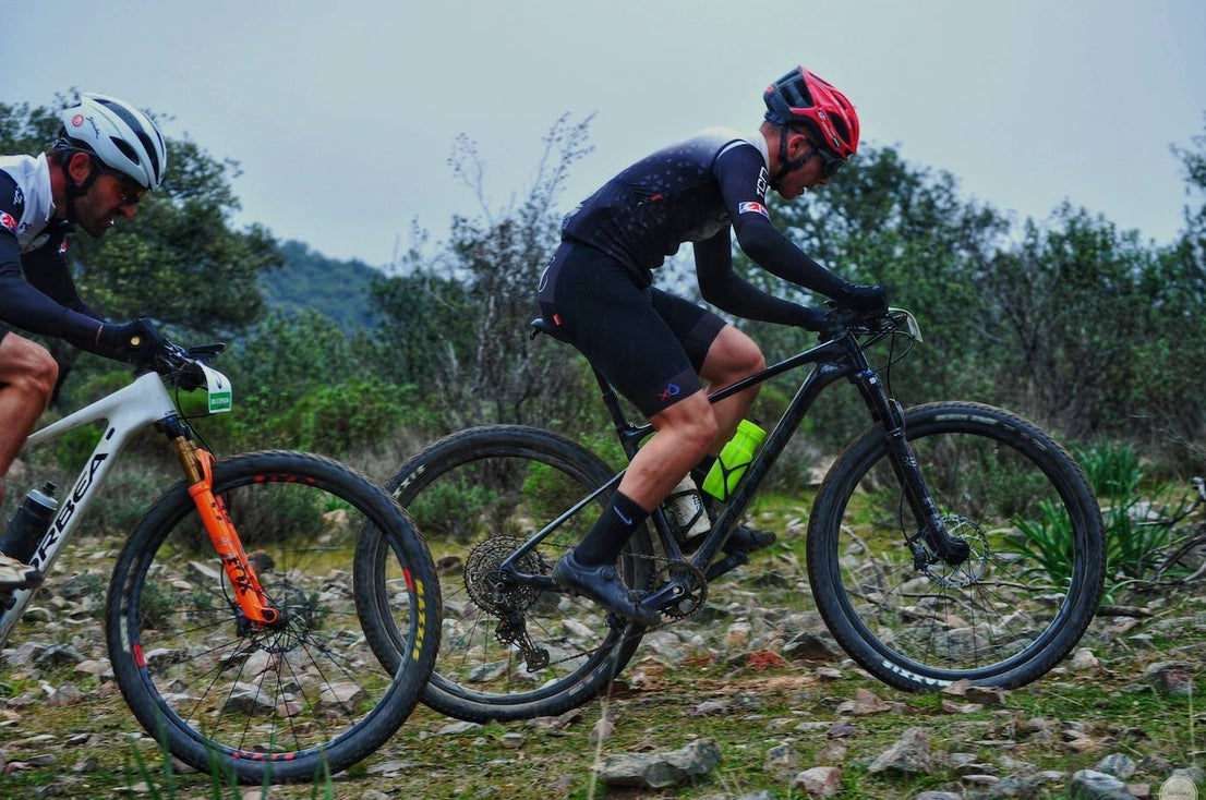 Un centenar de ciclistas se atrevieron con la Extrema Puerto la Cabra en su XX aniversario